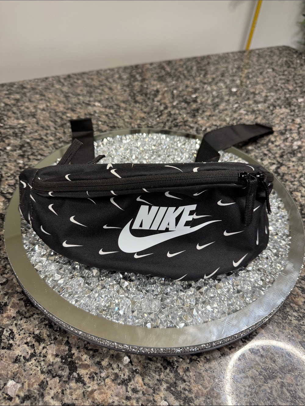 Nike Black and White Logo Belt Bag - Waist Pouch EUC
